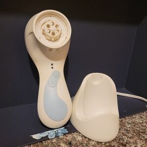 Clarisonic Pro Facial Cleansing Brush